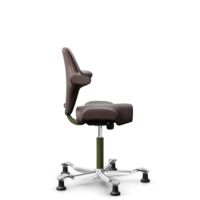 HÅG Capisco 8106 - Paloma Soft (Wollsdorf) - Cuero semi-anilina - ATG55130 - Dark brown - Moss Grey - 200 mm (seat height 46-64cm) - Glides