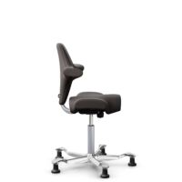 HÅG Capisco 8106 - Elmosoft (Elmo) - Semi-aniline leather - EL93068 - Dark brown - Silver - 150mm (seat height 40–55cm) - Glides