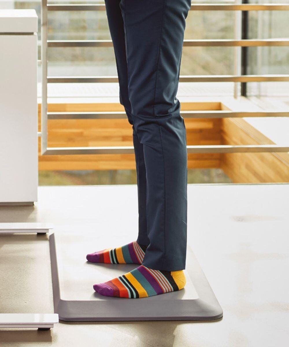 staand op de Aeris Active Mat