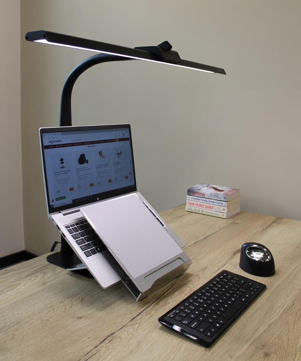 Broadwing TLC 9100 touchless LED bureaulamp zwart op het bureau