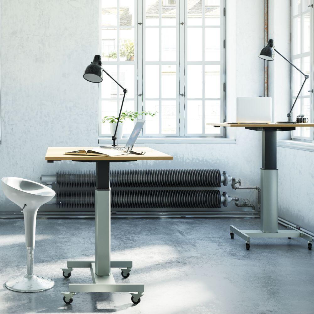 Conset 501 19 Elektrisch bureau onderstel zilver zwart in ruimte