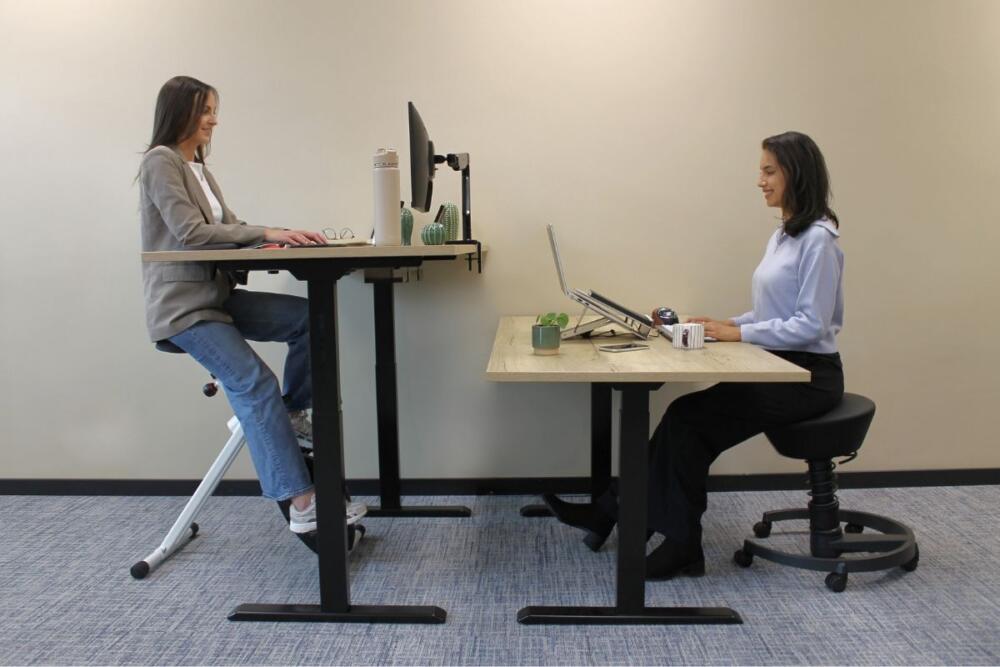 Desk Bike Go in gebruiken samen met de swopper achter het bureau