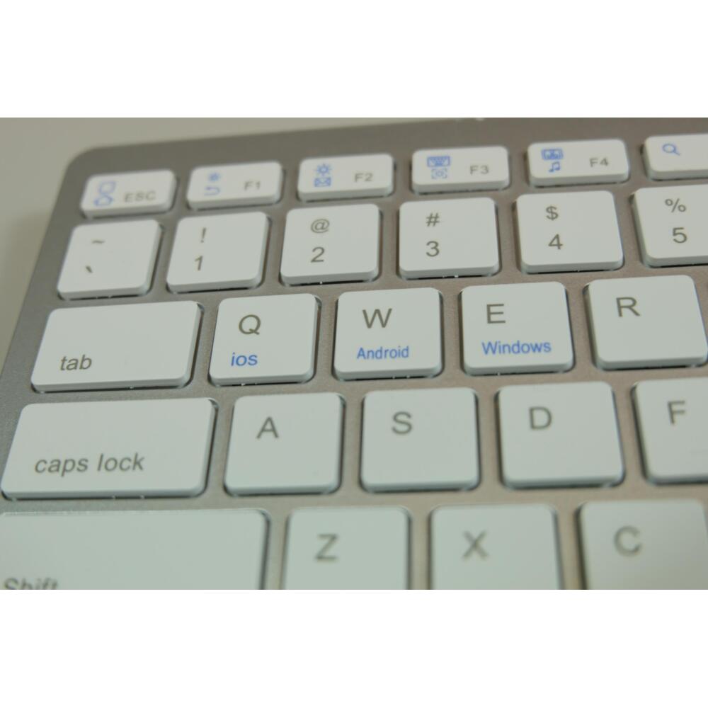 Ewent Bluetooth mini keyboard US