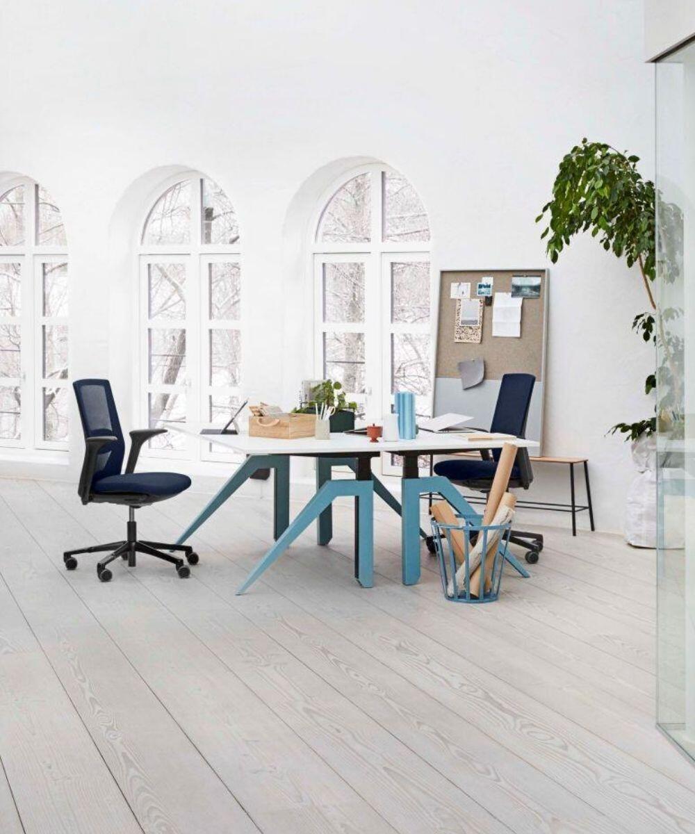 HÅG Futu Mesh 1100 S Ergonomische bureaustoel Zwart in kantooromgeving