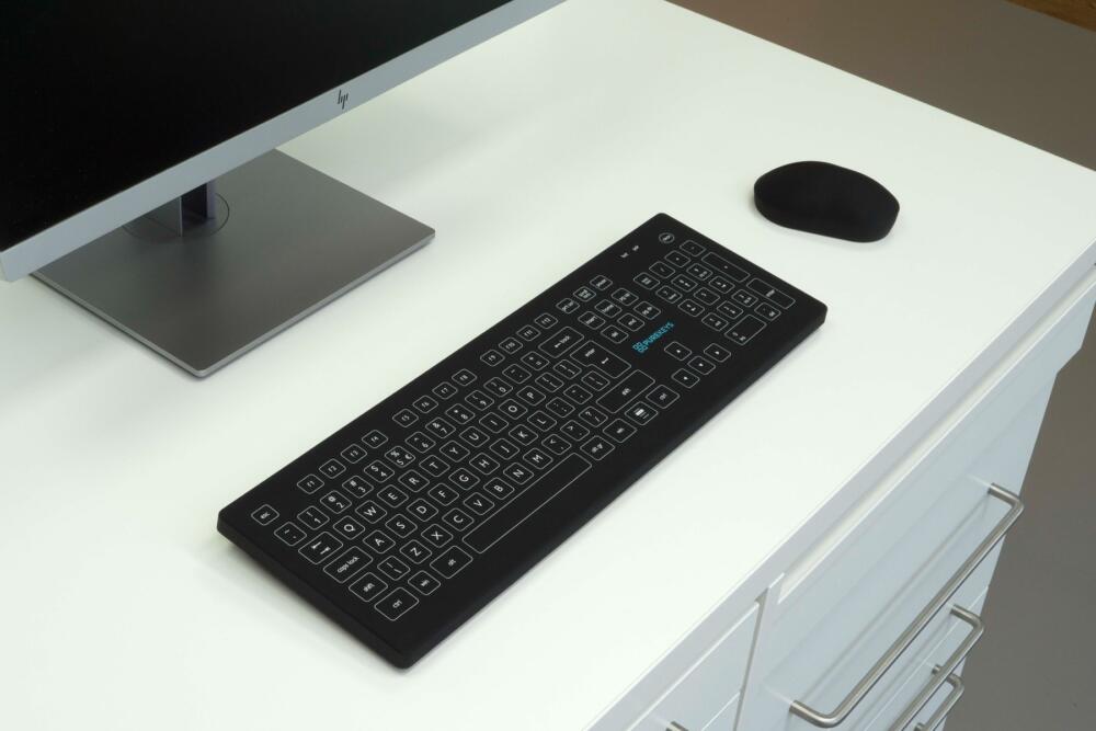 Purekeys medisch toetsenbord Full Size US zwart op het bureau