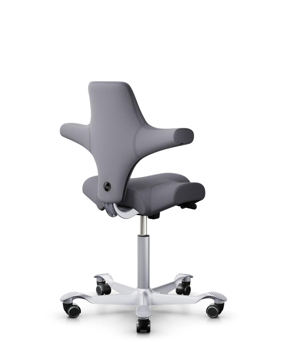 HÅG Capisco 8106 - Xtreme (Camira) - Gerecycled Polyester - EXR081 - Grey - Framekleur - Zilver - Gasveer - 200 mm (Zithoogte 46-64cm) - Vloercontact - Harde wielen t.b.v. zachte vloeren - Voetenring - Nee, geen voetenring - Voetster - Nee, voetster in... - 3