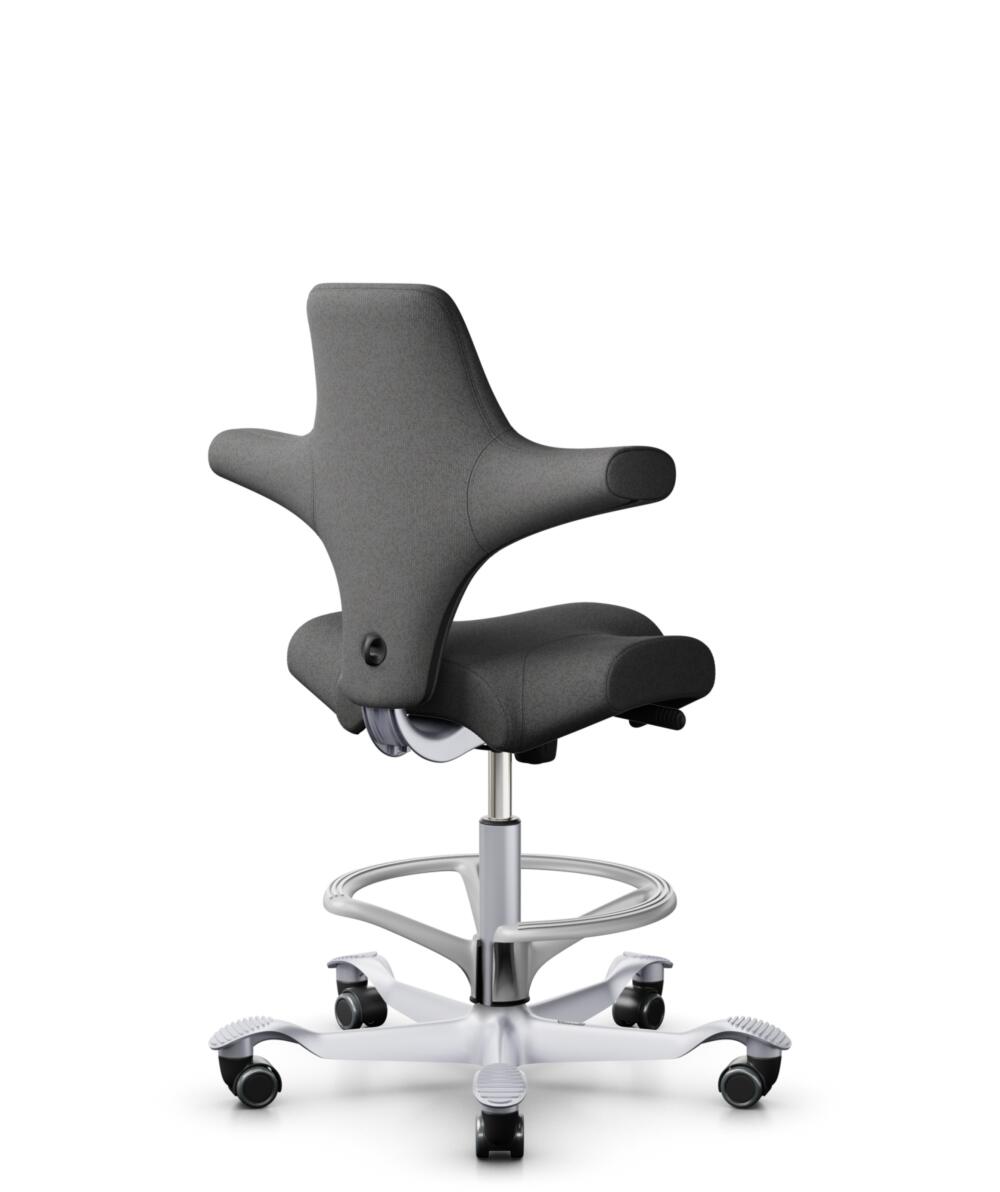 HÅG Capisco 8106 - Capture (Gabriel) - Wol / Polyamide - CPT4601 - Dark grey - Framekleur - Zilver - Gasveer - 265 mm (Zithoogte 53-79cm) - Vloercontact - Harde wielen t.b.v. zachte vloeren - Voetenring - Ja, in framekleur - Voetster - Nee, voetster in... - 3