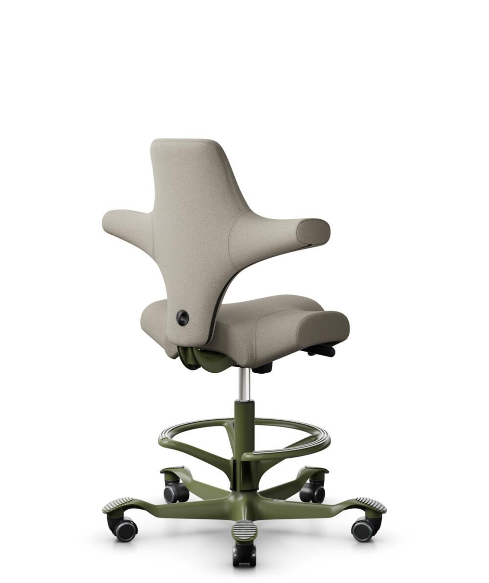 HÅG Capisco 8106 - Capture (Gabriel) - Wol / Polyamide - CPT5103 - Light beige - Framekleur - Moss Grey - Gasveer - 265 mm (Zithoogte 53-79cm) - Vloercontact - Zachte wielen t.b.v. harde vloeren - Voetenring - Ja, in framekleur - Voetster - Nee, voetst... - 3