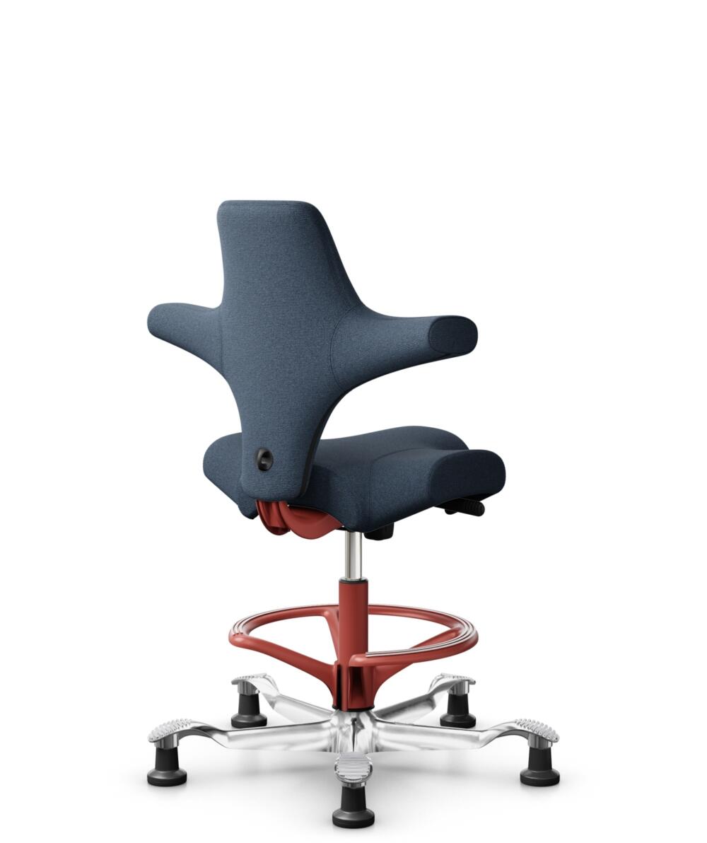 HÅG Capisco 8106 - Capture (Gabriel) - Wol / Polyamide - CPT6001 - Dark blue - Framekleur - Blush Rose - Gasveer - 200 mm (Zithoogte 46-64cm) - Vloercontact - Glijdoppen - Voetenring - Ja, in framekleur - Voetster - Ja, voetster in gepolijst aluminium - 3