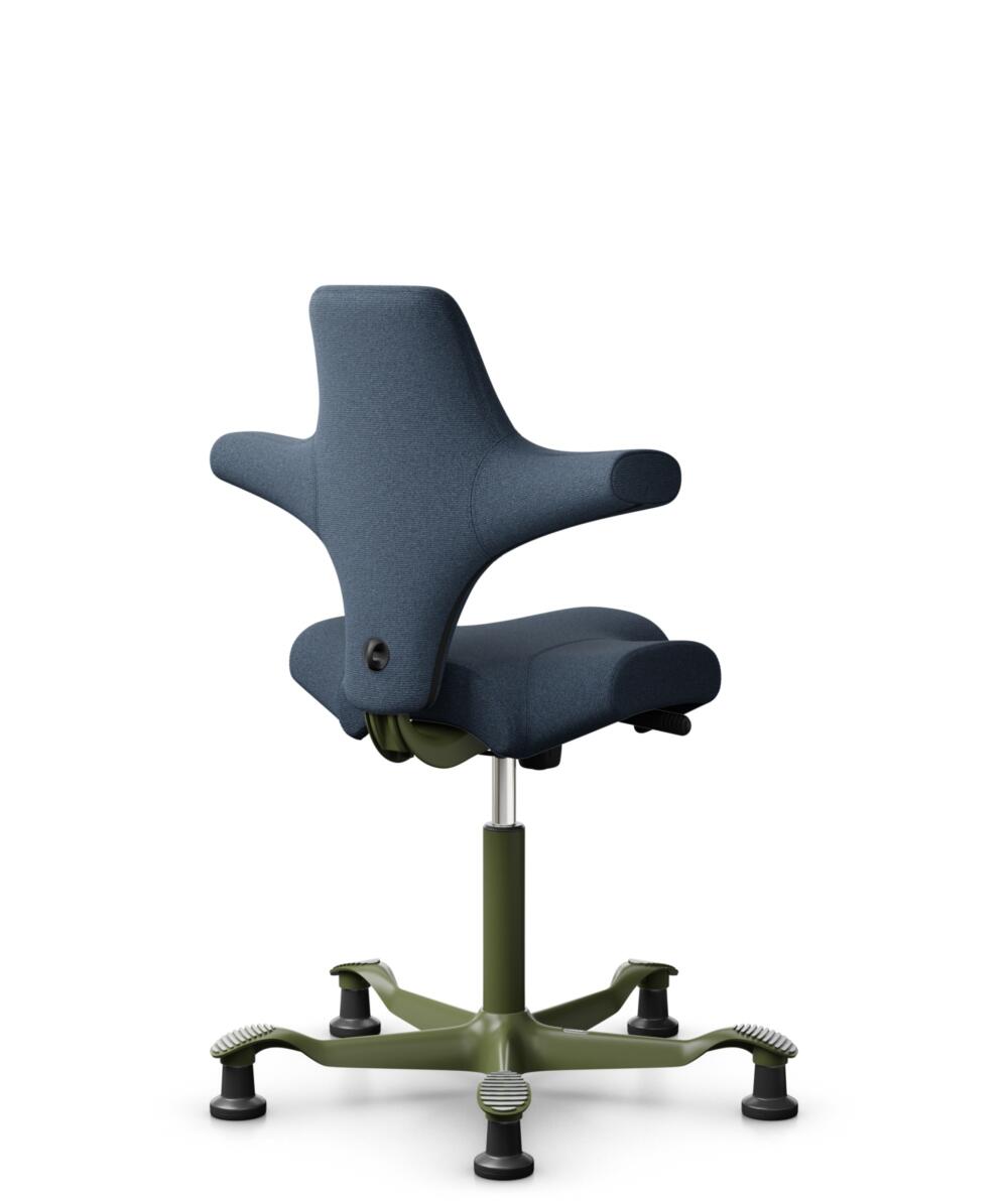 HÅG Capisco 8106 - Capture (Gabriel) - Wol / Polyamide - CPT6001 - Dark blue - Framekleur - Moss Grey - Gasveer - 265 mm (Zithoogte 53-79cm) - Vloercontact - Glijdoppen - Voetenring - Nee, geen voetenring - Voetster - Nee, voetster in framekleur - 3