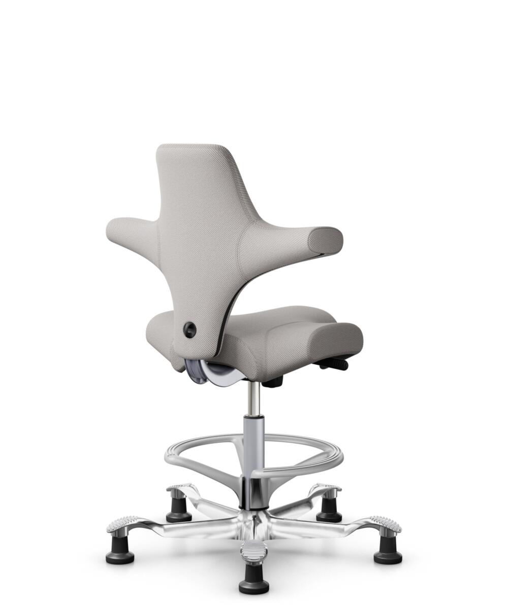 HÅG Capisco 8106 - Oceanic (Camira) - Gerecycled Polyester - OCI014 - Light beige - Framekleur - Zilver - Gasveer - 200 mm (Zithoogte 46-64cm) - Vloercontact - Glijdoppen - Voetenring - Ja, in framekleur - Voetster - Ja, voetster in gepolijst aluminium - 3
