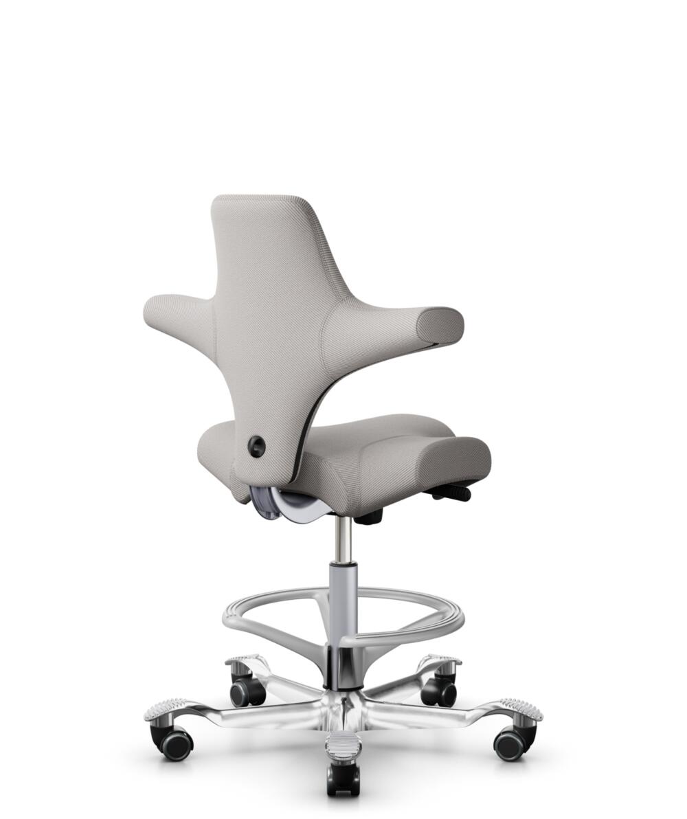 HÅG Capisco 8106 - Oceanic (Camira) - Gerecycled Polyester - OCI014 - Light beige - Framekleur - Zilver - Gasveer - 265 mm (Zithoogte 53-79cm) - Vloercontact - Harde wielen t.b.v. zachte vloeren - Voetenring - Ja, in framekleur - Voetster - Ja, voetste... - 3