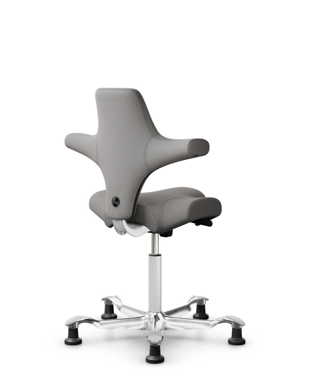 HÅG Capisco 8106 - Oceanic (Camira) - Gerecycled Polyester - OCI008 - Warm grey - Framekleur - Wit - Gasveer - 150 mm (Zithoogte 40-55cm) - Vloercontact - Glijdoppen - Voetenring - Nee, geen voetenring - Voetster - Ja, voetster in gepolijst aluminium - 3