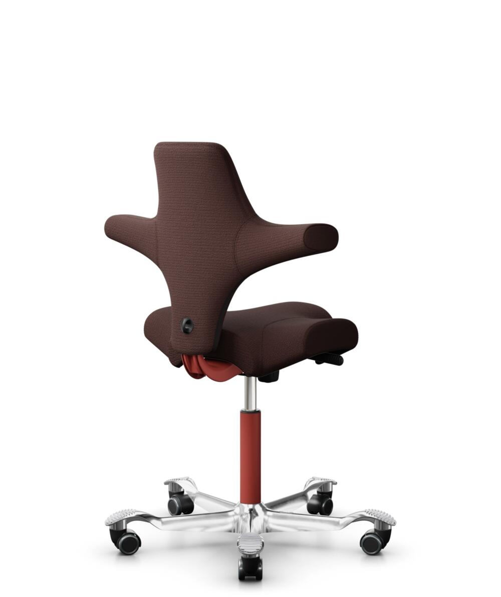 HÅG Capisco 8106 - Sirdal (GU) - Wol - SRD480 - Chestnut - Framekleur - Blush Rose - Gasveer - 200 mm (Zithoogte 46-64cm) - Vloercontact - Zachte wielen t.b.v. harde vloeren - Voetenring - Nee, geen voetenring - Voetster - Ja, voetster in gepolijst alu... - 3