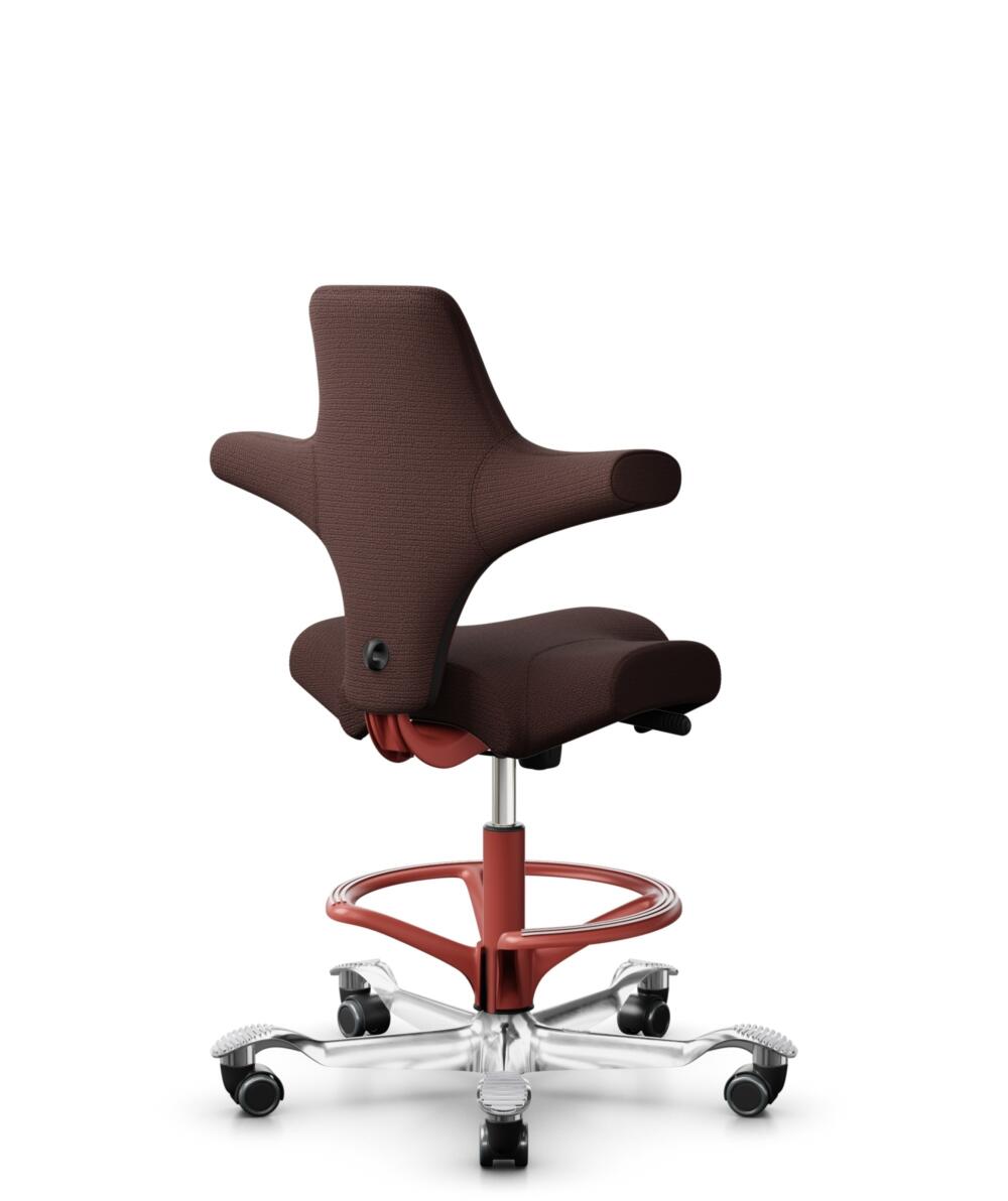 HÅG Capisco 8106 - Sirdal (GU) - Wol - SRD480 - Chestnut - Framekleur - Blush Rose - Gasveer - 265 mm (Zithoogte 53-79cm) - Vloercontact - Harde wielen t.b.v. zachte vloeren - Voetenring - Ja, in framekleur - Voetster - Ja, voetster in gepolijst aluminium - 3