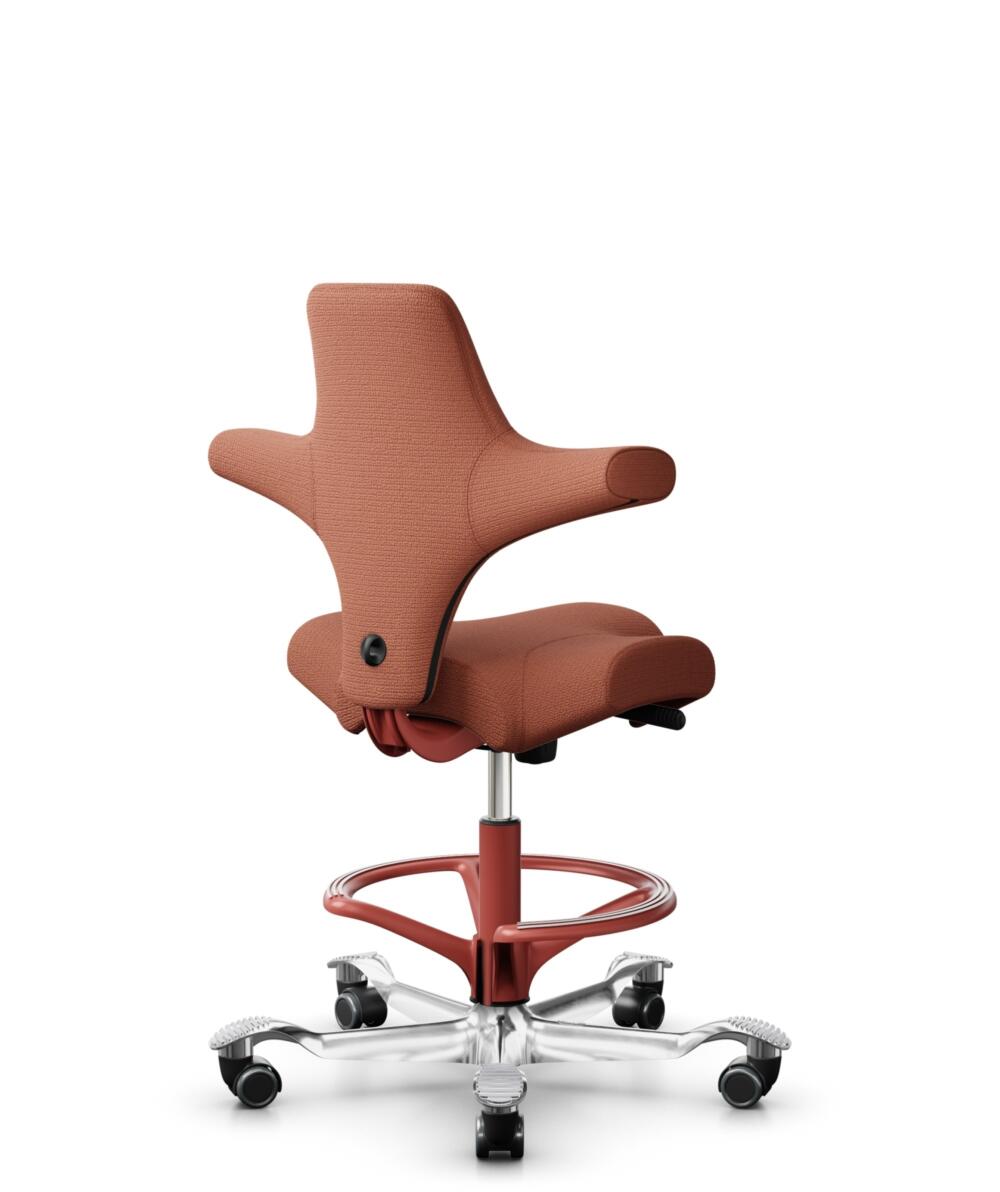 HÅG Capisco 8106 - Sirdal (GU) - Wol - SRD630 - Brick red - Framekleur - Blush Rose - Gasveer - 200 mm (Zithoogte 46-64cm) - Vloercontact - Harde wielen t.b.v. zachte vloeren - Voetenring - Ja, in framekleur - Voetster - Ja, voetster in gepolijst alumi... - 3