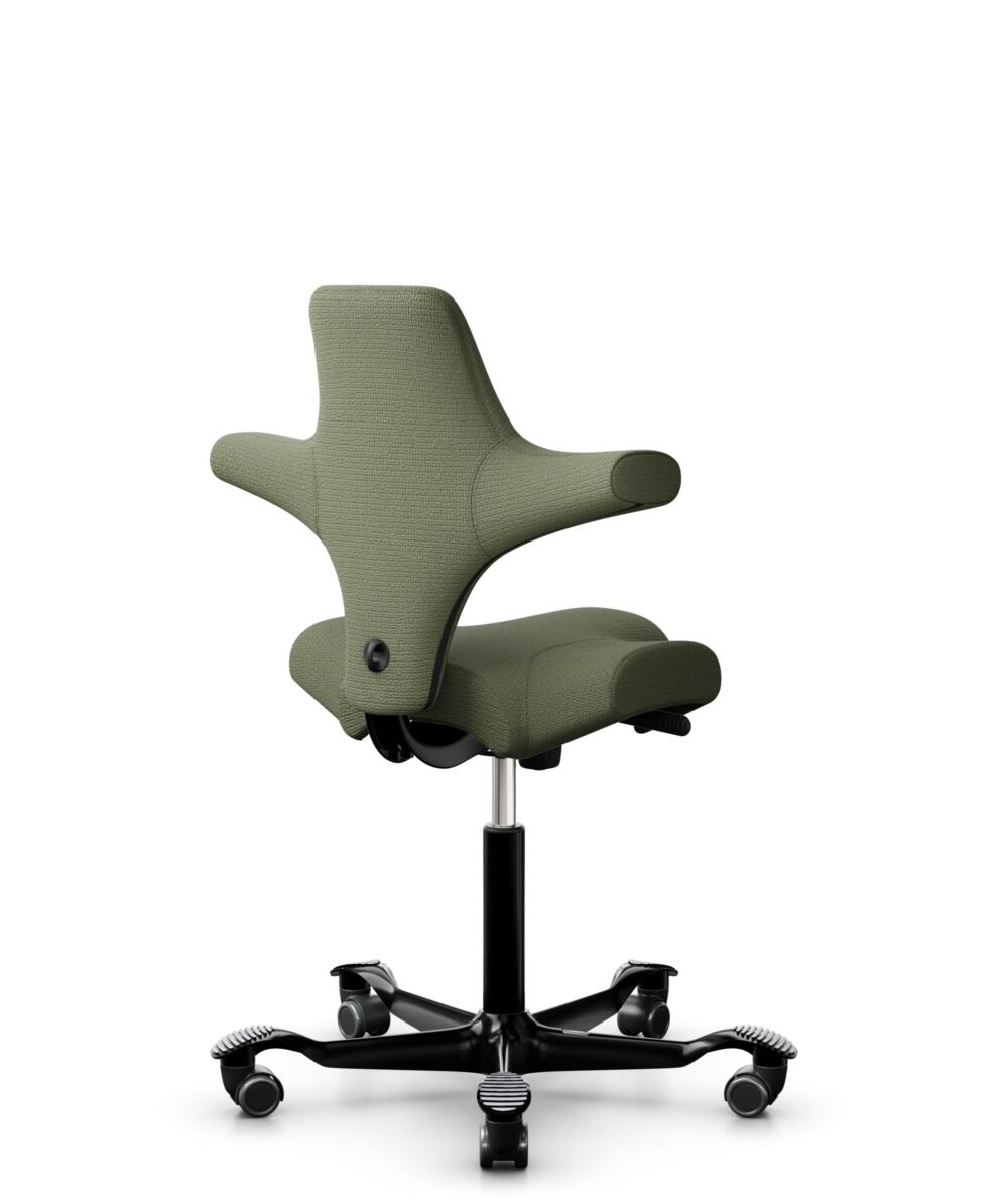 HÅG Capisco 8106 - Sirdal (GU) - Wol - SRD960 - Green - Framekleur - Zwart - Gasveer - 150 mm (Zithoogte 40-55cm) - Vloercontact - Zachte wielen t.b.v. harde vloeren - Voetenring - Nee, geen voetenring - Voetster - Nee, voetster in framekleur - 3