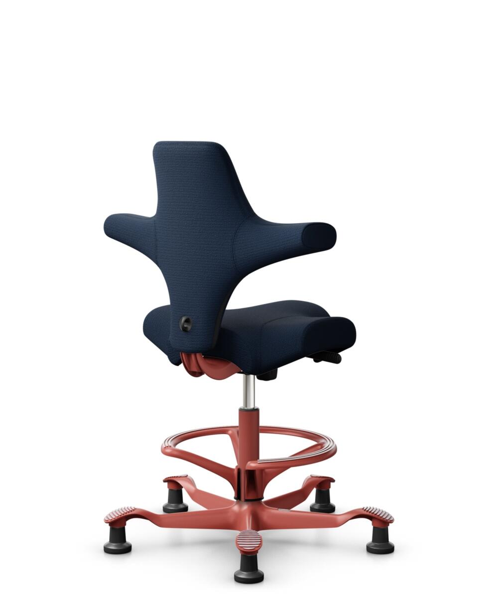 HÅG Capisco 8106 - Sirdal (GU) - Wol - SRD780 Dark blue - Framekleur - Blush Rose - Gasveer - 200 mm (Zithoogte 46-64cm) - Vloercontact - Glijdoppen - Voetenring - Ja, in framekleur - Voetster - Nee, voetster in framekleur - 3