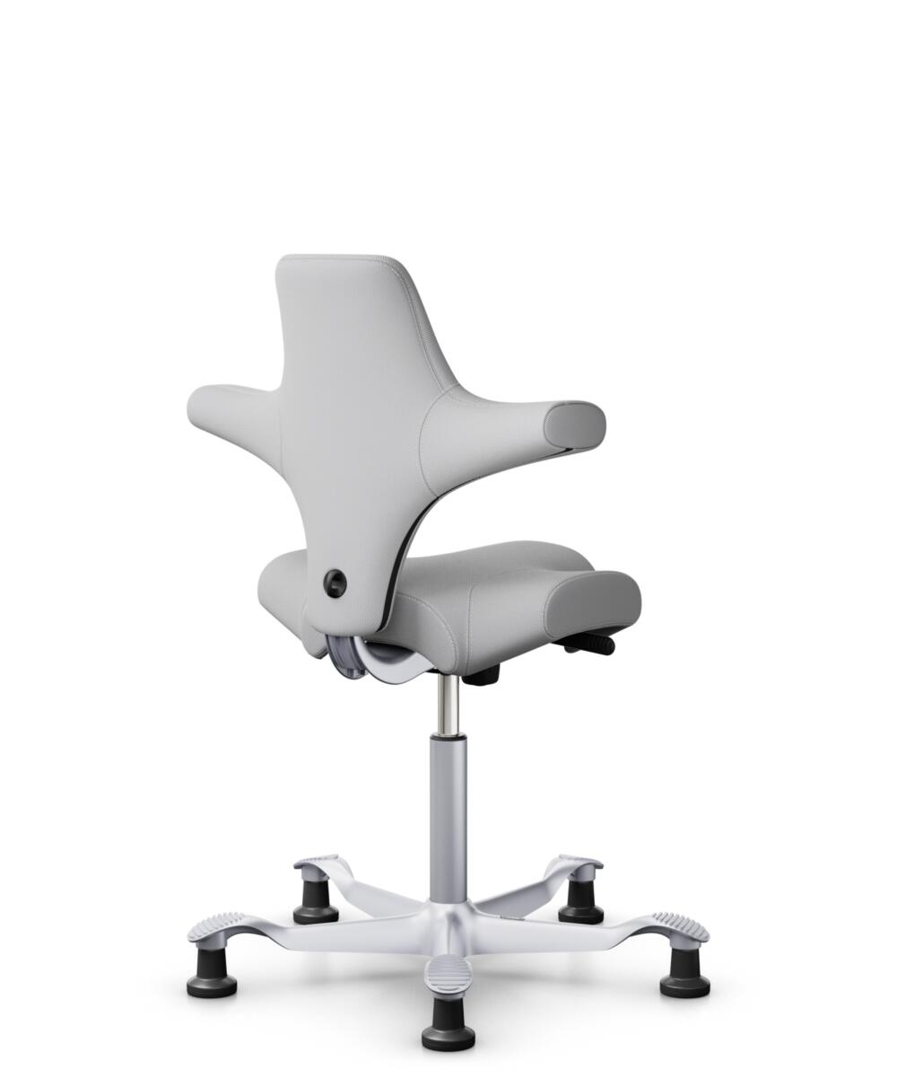 HÅG Capisco 8106 - Steelcut Trio 3 (Kvadrat) - Wol / Polyamide - STT133 - Light grey - Framekleur - Zilver - Gasveer - 150 mm (Zithoogte 40-55cm) - Vloercontact - Glijdoppen - Voetenring - Nee, geen voetenring - Voetster - Nee, voetster in framekleur - 3