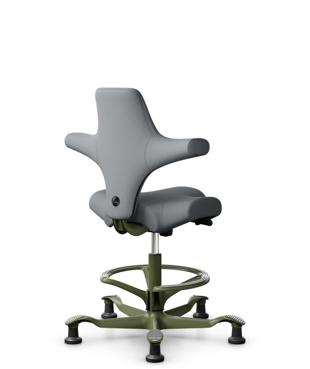 HÅG Capisco 8106 - Steelcut Trio 3 (Kvadrat) - Wol / Polyamide - STT153 - Grey - Framekleur - Moss Grey - Gasveer - 265 mm (Zithoogte 53-79cm) - Vloercontact - Glijdoppen - Voetenring - Ja, in framekleur - Voetster - Nee, voetster in framekleur - 3