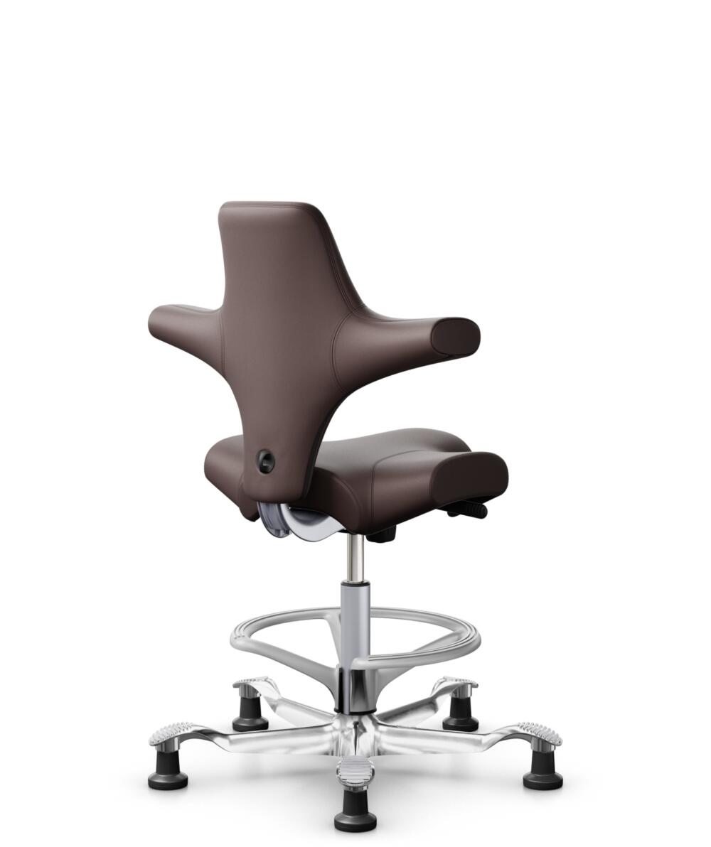 HÅG Capisco 8106 - Paloma Soft (Wollsdorf) - Semi-aniline Leder - PL55130 Dark brown - Framekleur - Zilver - Gasveer - 265 mm (Zithoogte 53-79cm) - Vloercontact - Glijdoppen - Voetenring - Ja, in framekleur - Voetster - Ja, voetster in gepolijst aluminium - 2