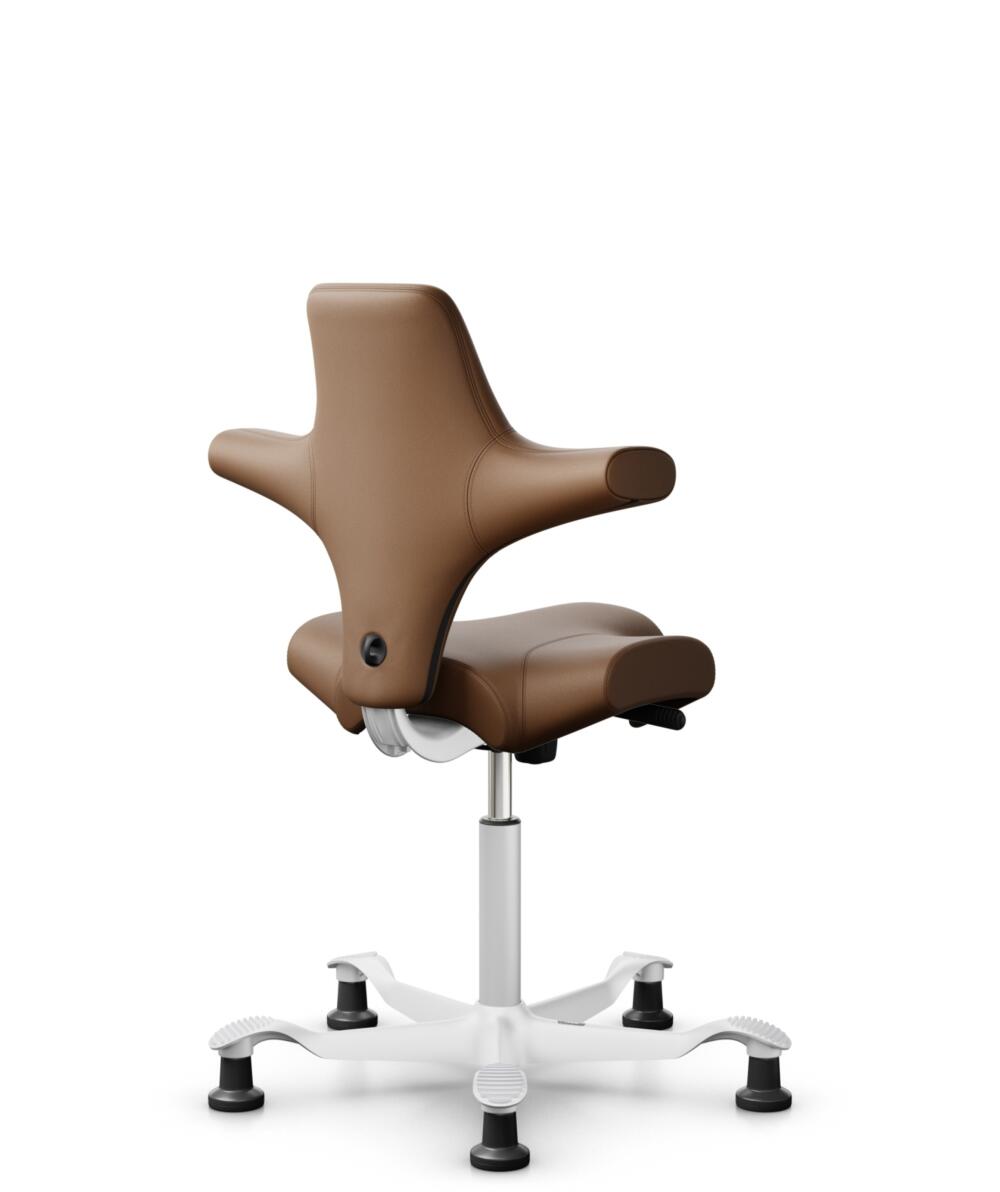 HÅG Capisco 8106 - Paloma Soft (Wollsdorf) - Semi-aniline Leder - PL05429 Cognac - Framekleur - Wit - Gasveer - 200 mm (Zithoogte 46-64cm) - Vloercontact - Glijdoppen - Voetenring - Nee, geen voetenring - Voetster - Nee, voetster in framekleur - 3