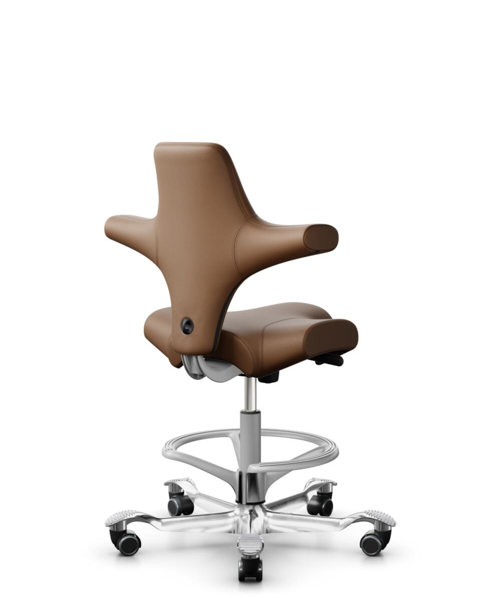 HÅG Capisco 8106 - Paloma Soft (Wollsdorf) - Semi-aniline Leder - PL05429 Cognac - Framekleur - Zilver - Gasveer - 265 mm (Zithoogte 53-79cm) - Vloercontact - Zachte wielen t.b.v. harde vloeren - Voetenring - Ja, in framekleur - Voetster - Ja, voetster... - 3