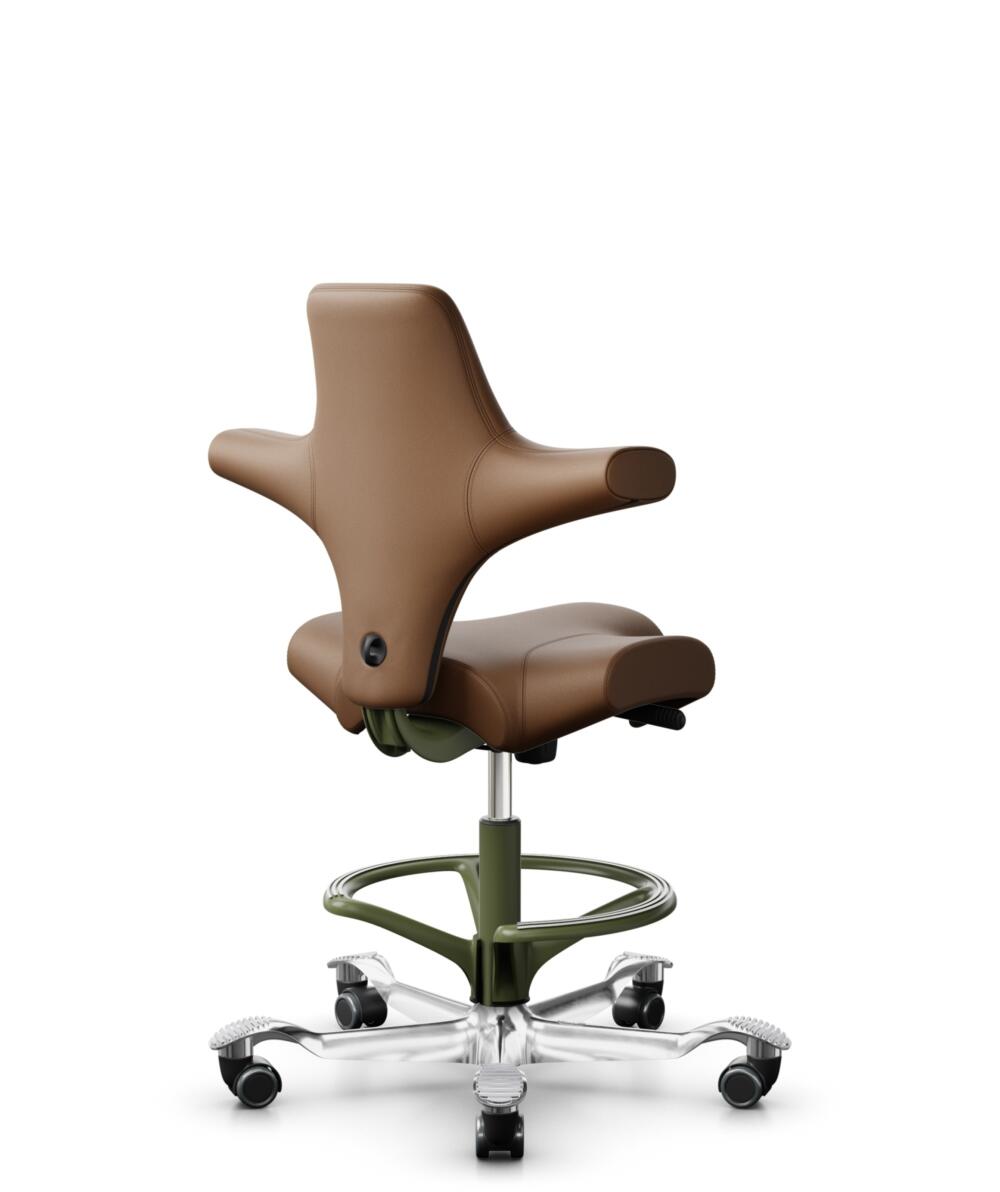 HÅG Capisco 8106 - Paloma Soft (Wollsdorf) - Semi-aniline Leder - PL05429 Cognac - Framekleur - Moss Grey - Gasveer - 265 mm (Zithoogte 53-79cm) - Vloercontact - Zachte wielen t.b.v. harde vloeren - Voetenring - Ja, in framekleur - Voetster - Ja, voets... - 3