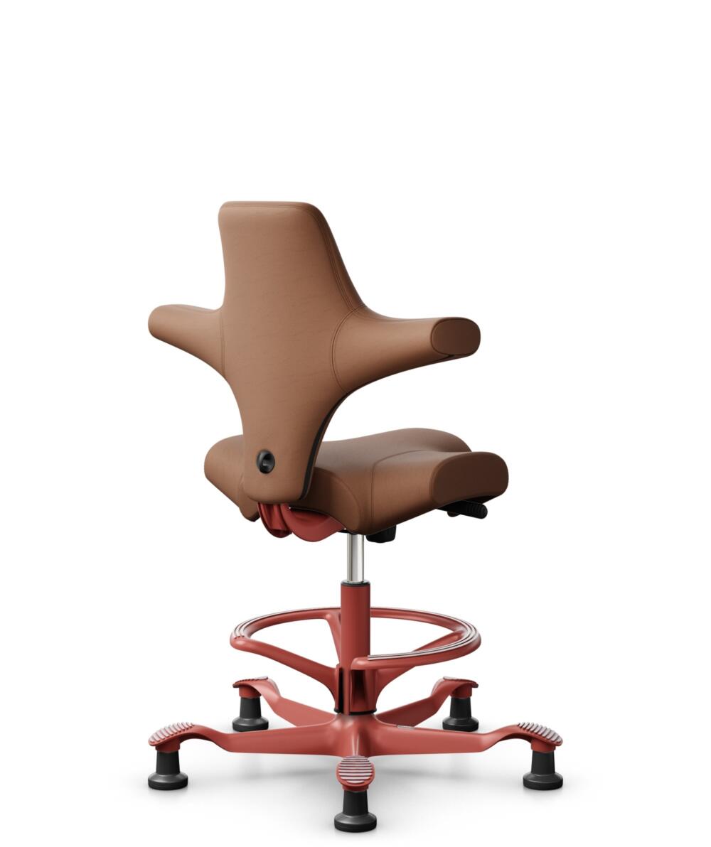 HÅG Capisco 8106 - Elmosoft (Elmo) - Semi-aniline Leder - EL33004 - Cognac - Framekleur - Blush Rose - Gasveer - 265 mm (Zithoogte 53-79cm) - Vloercontact - Glijdoppen - Voetenring - Ja, in framekleur - Voetster - Nee, voetster in framekleur - 1