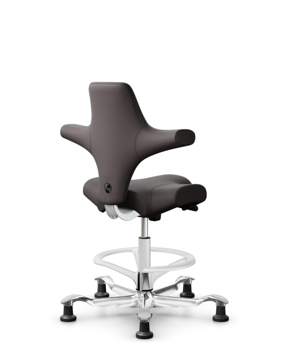 HÅG Capisco 8106 - Elmosoft (Elmo) - Semi-aniline Leder - EL93068 - Dark brown - Framekleur - Wit - Gasveer - 265 mm (Zithoogte 53-79cm) - Vloercontact - Glijdoppen - Voetenring - Ja, in framekleur - Voetster - Ja, voetster in gepolijst aluminium - 3