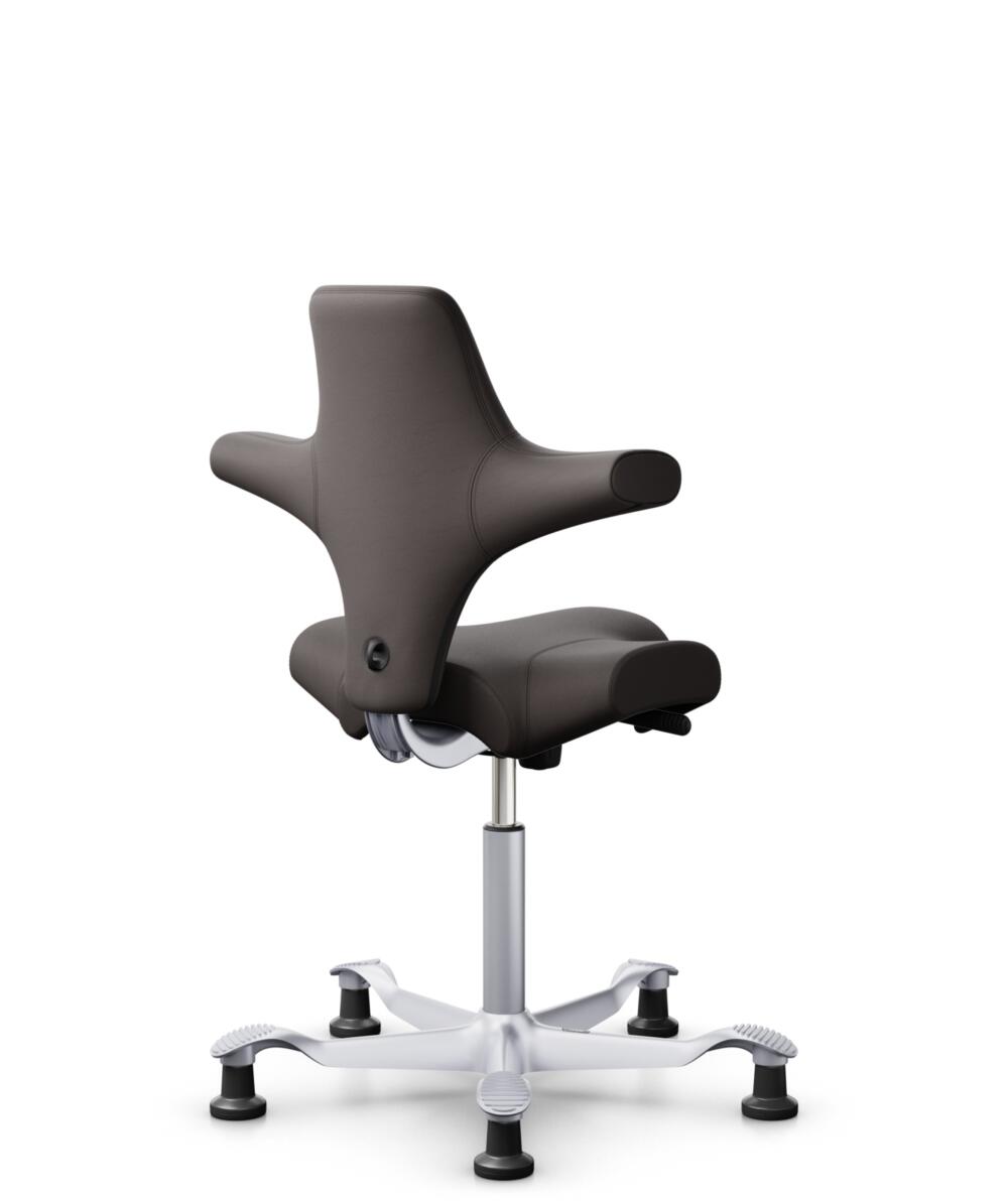 HÅG Capisco 8106 - Elmosoft (Elmo) - Semi-aniline Leder - EL93068 - Dark brown - Framekleur - Zilver - Gasveer - 150 mm (Zithoogte 40-55cm) - Vloercontact - Glijdoppen - Voetenring - Nee, geen voetenring - Voetster - Nee, voetster in framekleur - 3