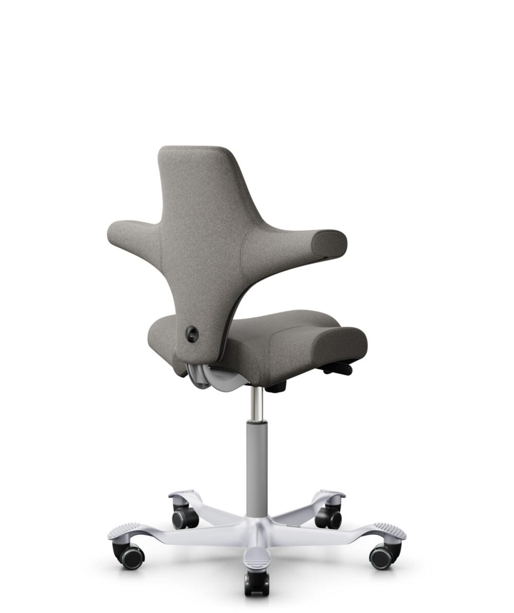 HÅG Capisco 8106 - Cura Loop (Gabriel) - Gerecycled Polyester - CLP61168 Beige-grey - Framekleur - Zilver - Gasveer - 265 mm (Zithoogte 53-79cm) - Vloercontact - Zachte wielen t.b.v. harde vloeren - Voetenring - Nee, geen voetenring - Voetster - Nee, v... - 3