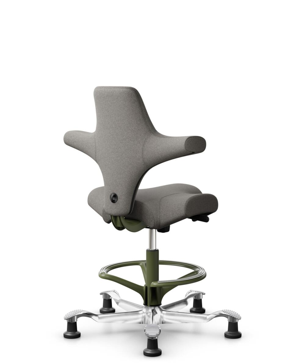 HÅG Capisco 8106 - Cura Loop (Gabriel) - Gerecycled Polyester - CLP61168 Beige-grey - Framekleur - Moss Grey - Gasveer - 200 mm (Zithoogte 46-64cm) - Vloercontact - Glijdoppen - Voetenring - Ja, in framekleur - Voetster - Ja, voetster in gepolijst alum... - 3
