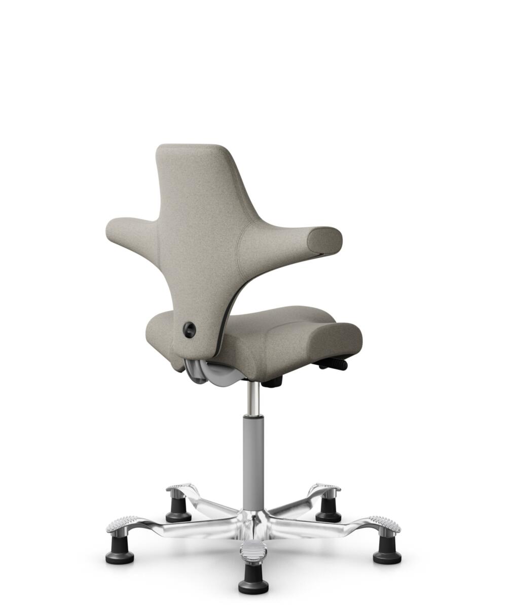 HÅG Capisco 8106 - Mainline Flax (Camira) - Wol / Vlas - MLF002 Beige-Grey - Framekleur - Zilver - Gasveer - 150 mm (Zithoogte 40-55cm) - Vloercontact - Glijdoppen - Voetenring - Nee, geen voetenring - Voetster - Ja, voetster in gepolijst aluminium - 3