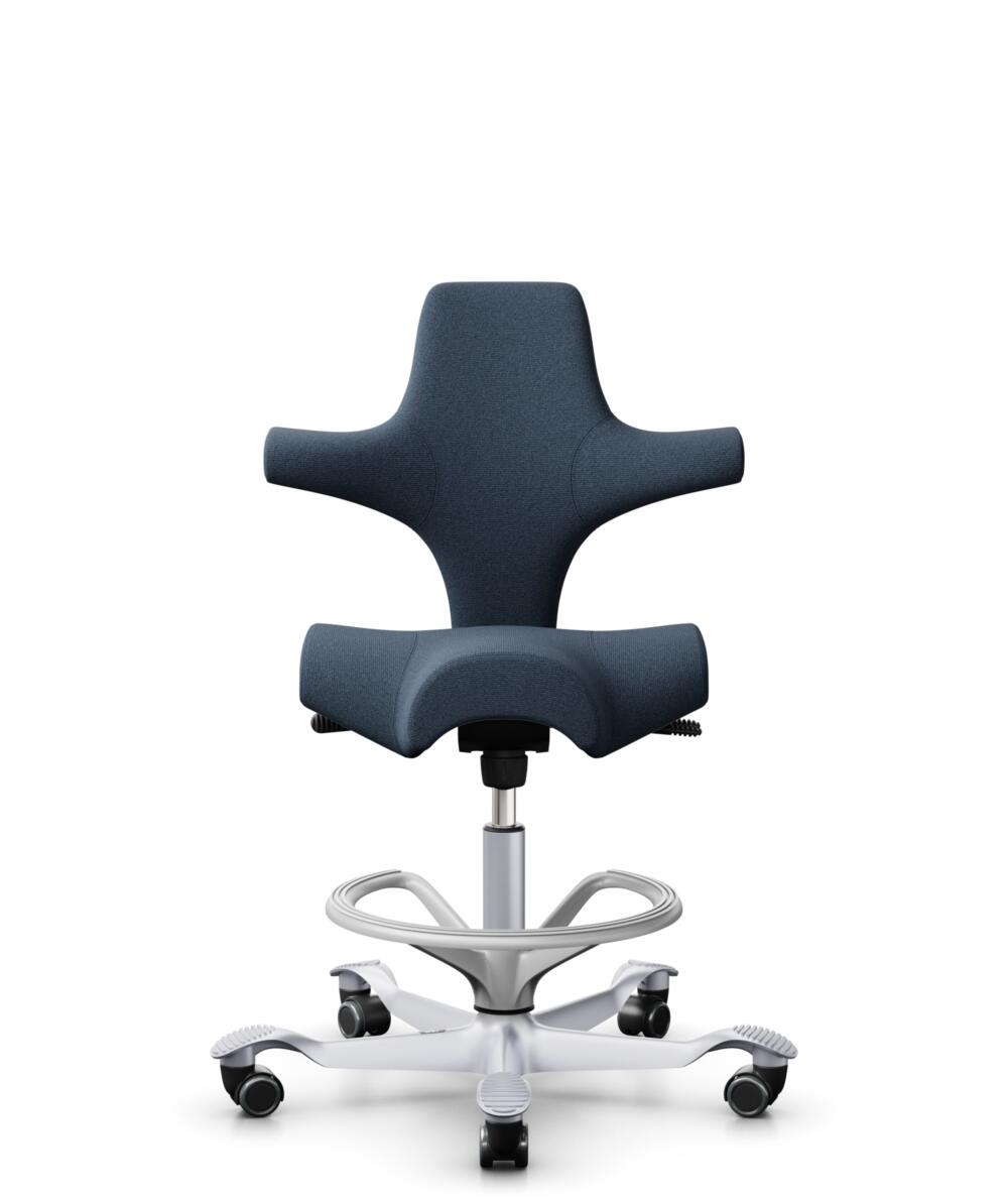 HÅG Capisco 8106 - Capture (Gabriel) - Wol / Polyamide - CPT6001 - Dark blue - Framekleur - Zilver - Gasveer - 200 mm (Zithoogte 46-64cm) - Vloercontact - Harde wielen t.b.v. zachte vloeren - Voetenring - Ja, in framekleur - Voetster - Nee, voetster in... - 3