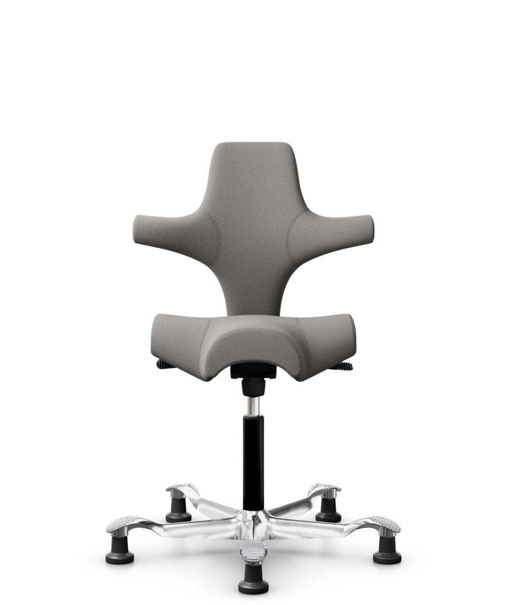 HÅG Capisco 8106 - Oceanic (Camira) - Gerecycled Polyester - OCI008 - Warm grey - Framekleur - Zwart - Gasveer - 150 mm (Zithoogte 40-55cm) - Vloercontact - Glijdoppen - Voetenring - Nee, geen voetenring - Voetster - Ja, voetster in gepolijst aluminium - 1