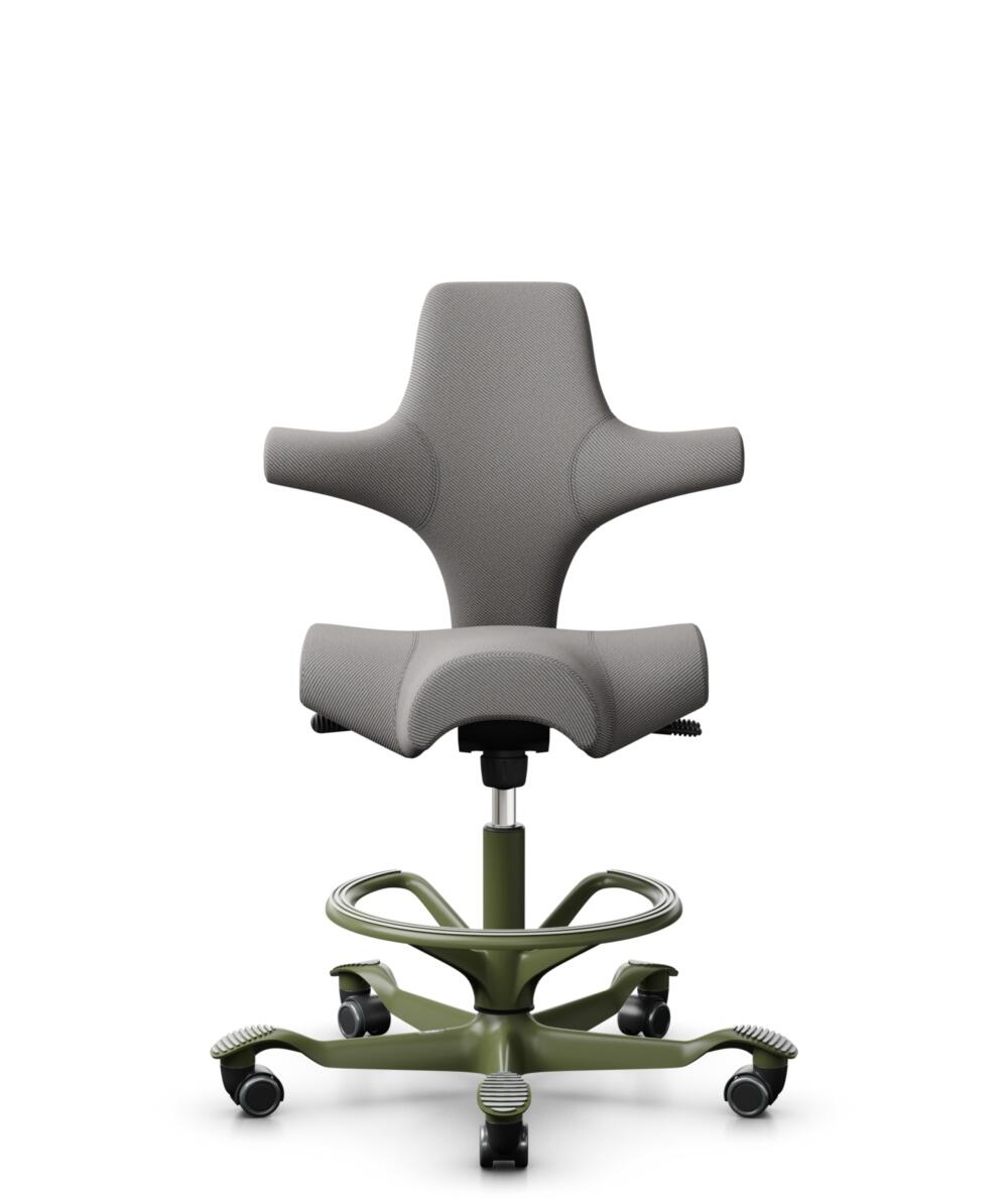 HÅG Capisco 8106 - Oceanic (Camira) - Gerecycled Polyester - OCI008 - Warm grey - Framekleur - Moss Grey - Gasveer - 200 mm (Zithoogte 46-64cm) - Vloercontact - Zachte wielen t.b.v. harde vloeren - Voetenring - Ja, in framekleur - Voetster - Nee, voets... - 1