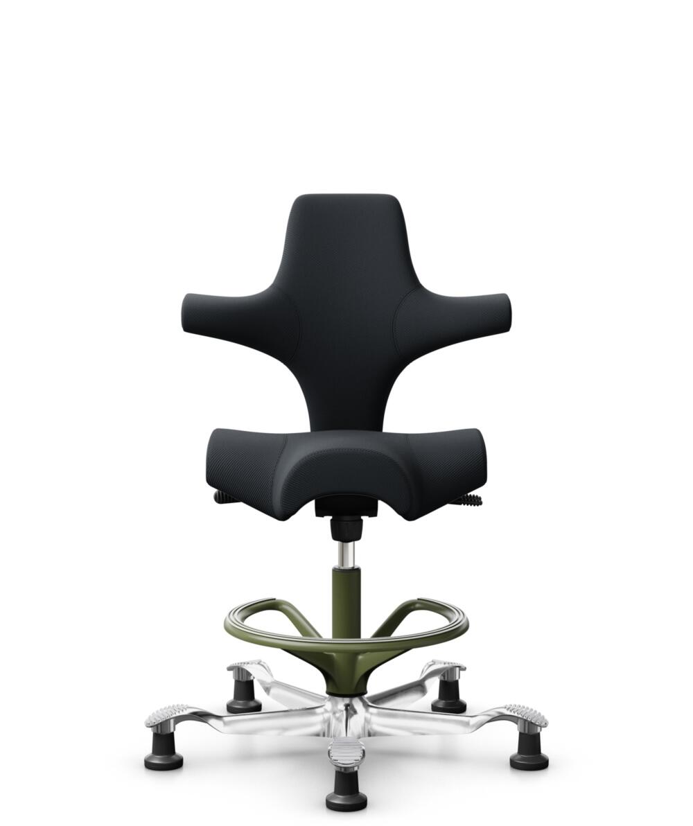 HÅG Capisco 8106 - Oceanic (Camira) - Gerecycled Polyester - OCI001 - Black - Framekleur - Moss Grey - Gasveer - 265 mm (Zithoogte 53-79cm) - Vloercontact - Glijdoppen - Voetenring - Ja, in framekleur - Voetster - Ja, voetster in gepolijst aluminium - 1