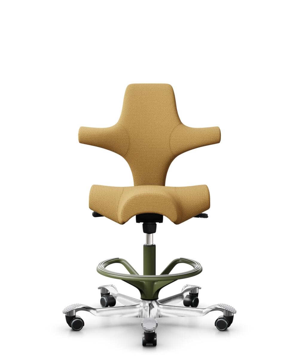 HÅG Capisco 8106 - Sirdal (GU) - Wol - SRD320 - Ochre - Framekleur - Moss Grey - Gasveer - 200 mm (Zithoogte 46-64cm) - Vloercontact - Zachte wielen t.b.v. harde vloeren - Voetenring - Ja, in framekleur - Voetster - Ja, voetster in gepolijst aluminium - 1