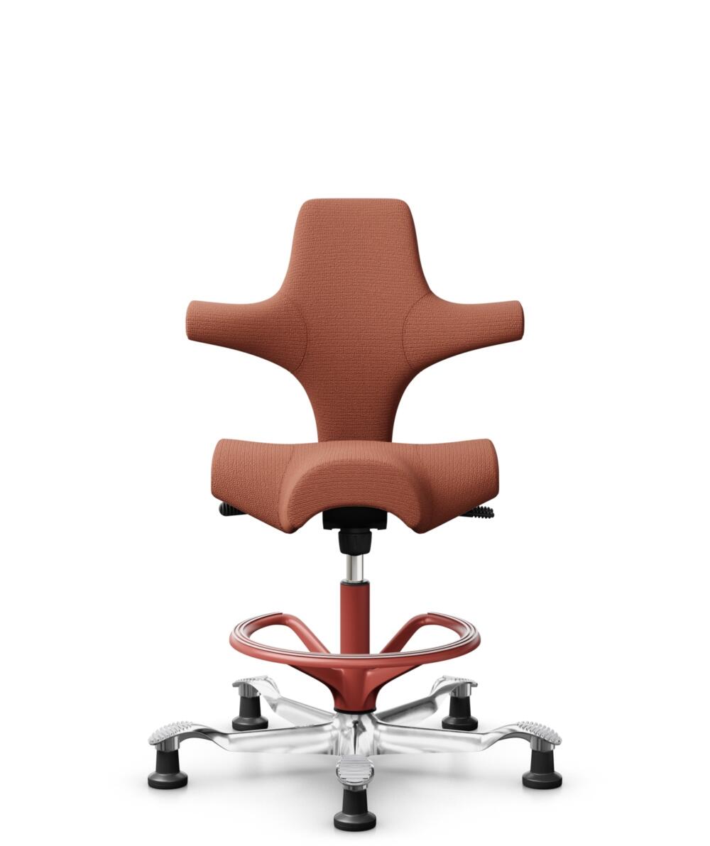 HÅG Capisco 8106 - Sirdal (GU) - Wol - SRD630 - Brick red - Framekleur - Blush Rose - Gasveer - 200 mm (Zithoogte 46-64cm) - Vloercontact - Glijdoppen - Voetenring - Ja, in framekleur - Voetster - Ja, voetster in gepolijst aluminium - 1