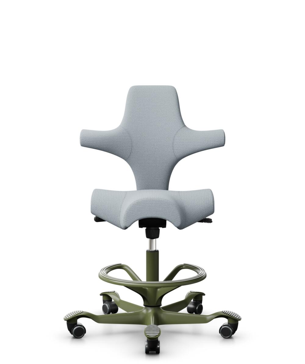 HÅG Capisco 8106 - Sirdal (GU) - Wol - SRD120 Light grey - Framekleur - Moss Grey - Gasveer - 200 mm (Zithoogte 46-64cm) - Vloercontact - Zachte wielen t.b.v. harde vloeren - Voetenring - Ja, in framekleur - Voetster - Nee, voetster in framekleur - 1