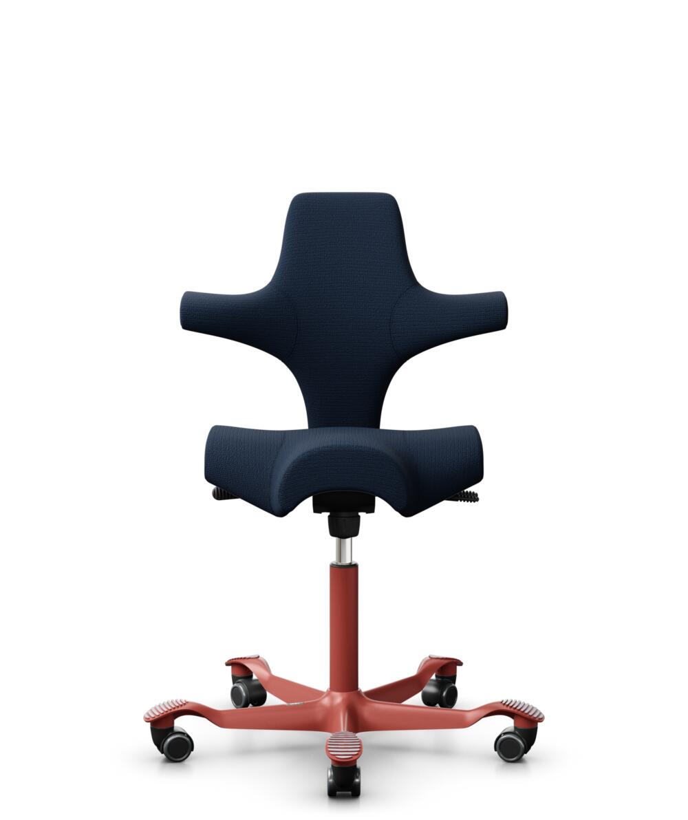 HÅG Capisco 8106 - Sirdal (GU) - Wol - SRD780 Dark blue - Framekleur - Blush Rose - Gasveer - 150 mm (Zithoogte 40-55cm) - Vloercontact - Zachte wielen t.b.v. harde vloeren - Voetenring - Nee, geen voetenring - Voetster - Nee, voetster in framekleur - 1