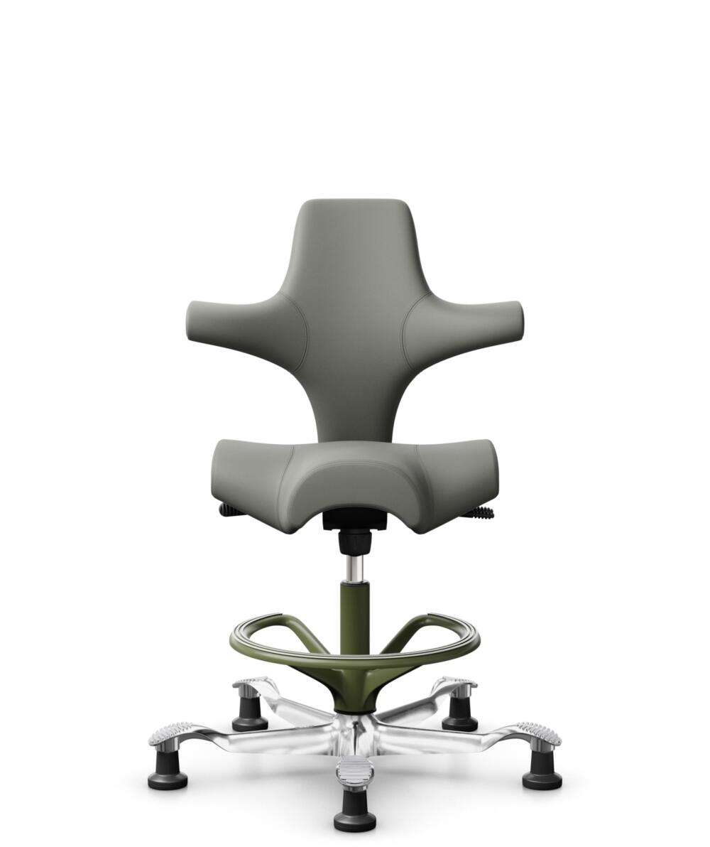 HÅG Capisco 8106 - Paloma Soft (Wollsdorf) - Semi-aniline Leder - PL55115 Warm grey - Framekleur - Moss Grey - Gasveer - 200 mm (Zithoogte 46-64cm) - Vloercontact - Glijdoppen - Voetenring - Ja, in framekleur - Voetster - Ja, voetster in gepolijst alum... - 3