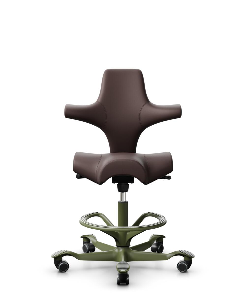 HÅG Capisco 8106 - Paloma Soft (Wollsdorf) - Semi-aniline Leder - PL55130 Dark brown - Framekleur - Moss Grey - Gasveer - 200 mm (Zithoogte 46-64cm) - Vloercontact - Harde wielen t.b.v. zachte vloeren - Voetenring - Ja, in framekleur - Voetster - Nee, ... - 2