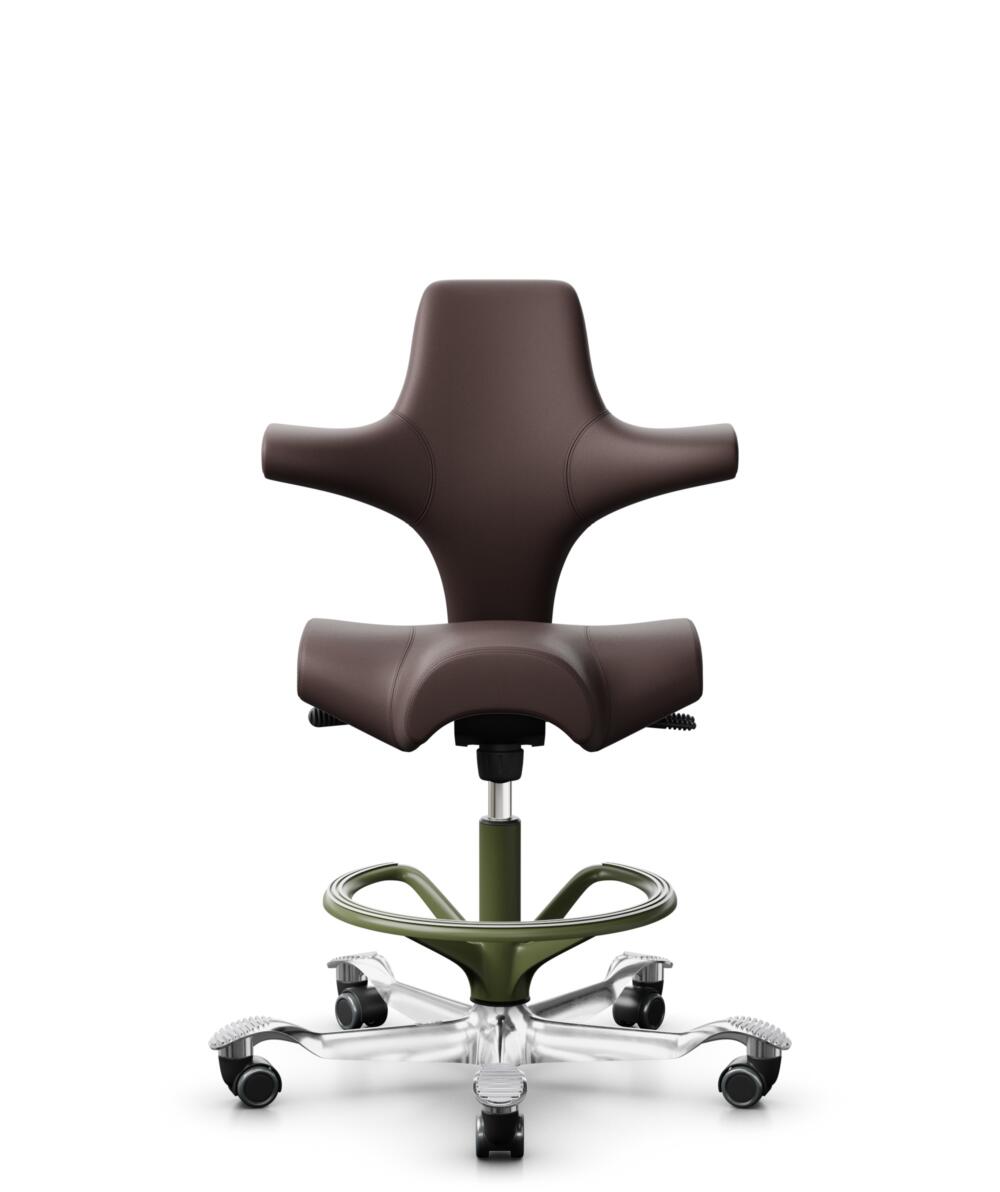 HÅG Capisco 8106 - Paloma Soft (Wollsdorf) - Semi-aniline Leder - PL55130 Dark brown - Framekleur - Moss Grey - Gasveer - 200 mm (Zithoogte 46-64cm) - Vloercontact - Harde wielen t.b.v. zachte vloeren - Voetenring - Ja, in framekleur - Voetster - Ja, v... - 3