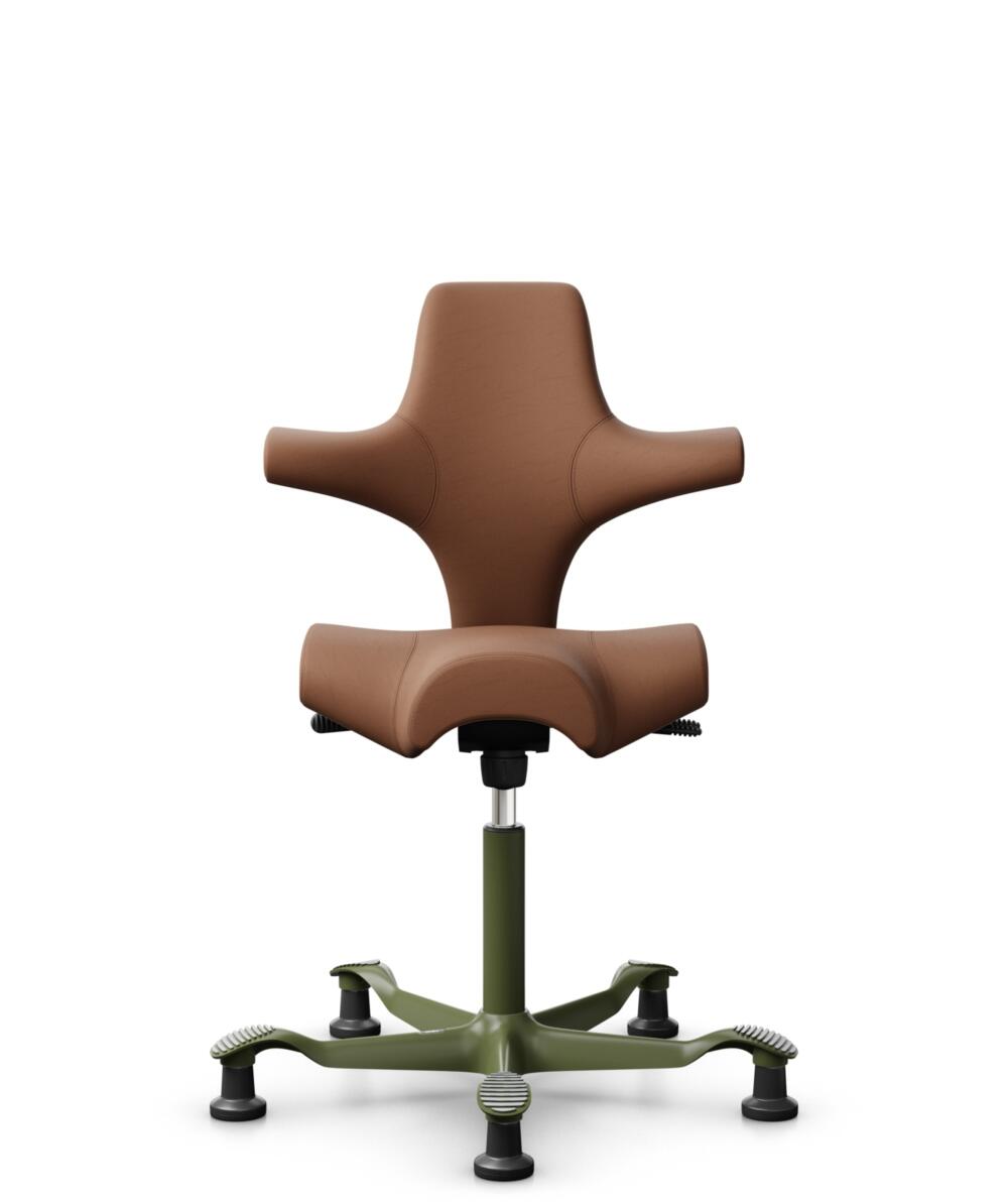 HÅG Capisco 8106 - Elmosoft (Elmo) - Semi-aniline Leder - EL33004 - Cognac - Framekleur - Moss Grey - Gasveer - 265 mm (Zithoogte 53-79cm) - Vloercontact - Glijdoppen - Voetenring - Nee, geen voetenring - Voetster - Nee, voetster in framekleur - 1