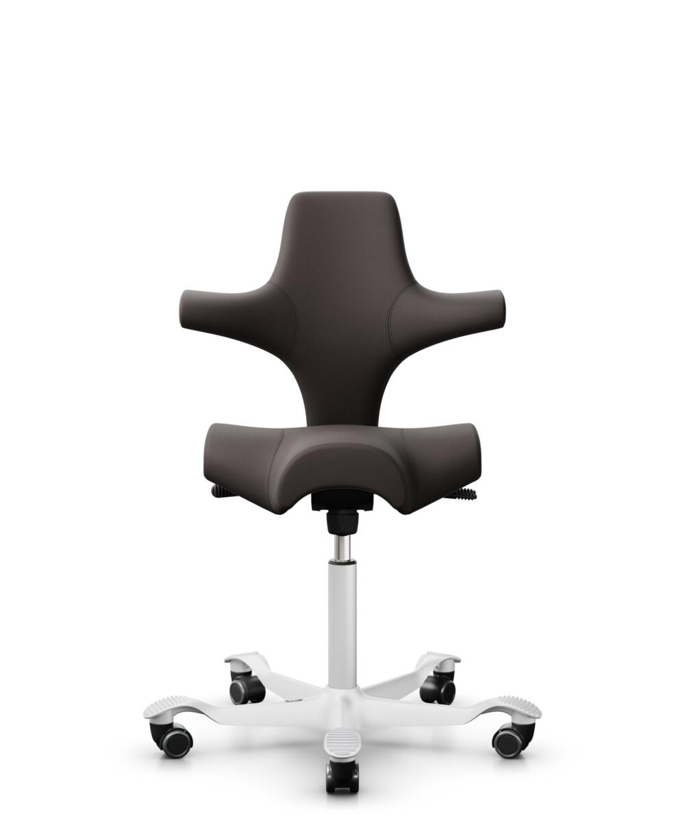 HÅG Capisco 8106 - Elmosoft (Elmo) - Semi-aniline Leder - EL93068 - Dark brown - Framekleur - Wit - Gasveer - 150 mm (Zithoogte 40-55cm) - Vloercontact - Harde wielen t.b.v. zachte vloeren - Voetenring - Nee, geen voetenring - Voetster - Nee, voetster ... - 2