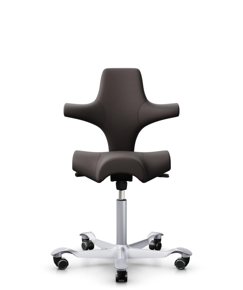 HÅG Capisco 8106 - Elmosoft (Elmo) - Semi-aniline Leder - EL93068 - Dark brown - Framekleur - Zilver - Gasveer - 265 mm (Zithoogte 53-79cm) - Vloercontact - Harde wielen t.b.v. zachte vloeren - Voetenring - Nee, geen voetenring - Voetster - Nee, voetst... - 3