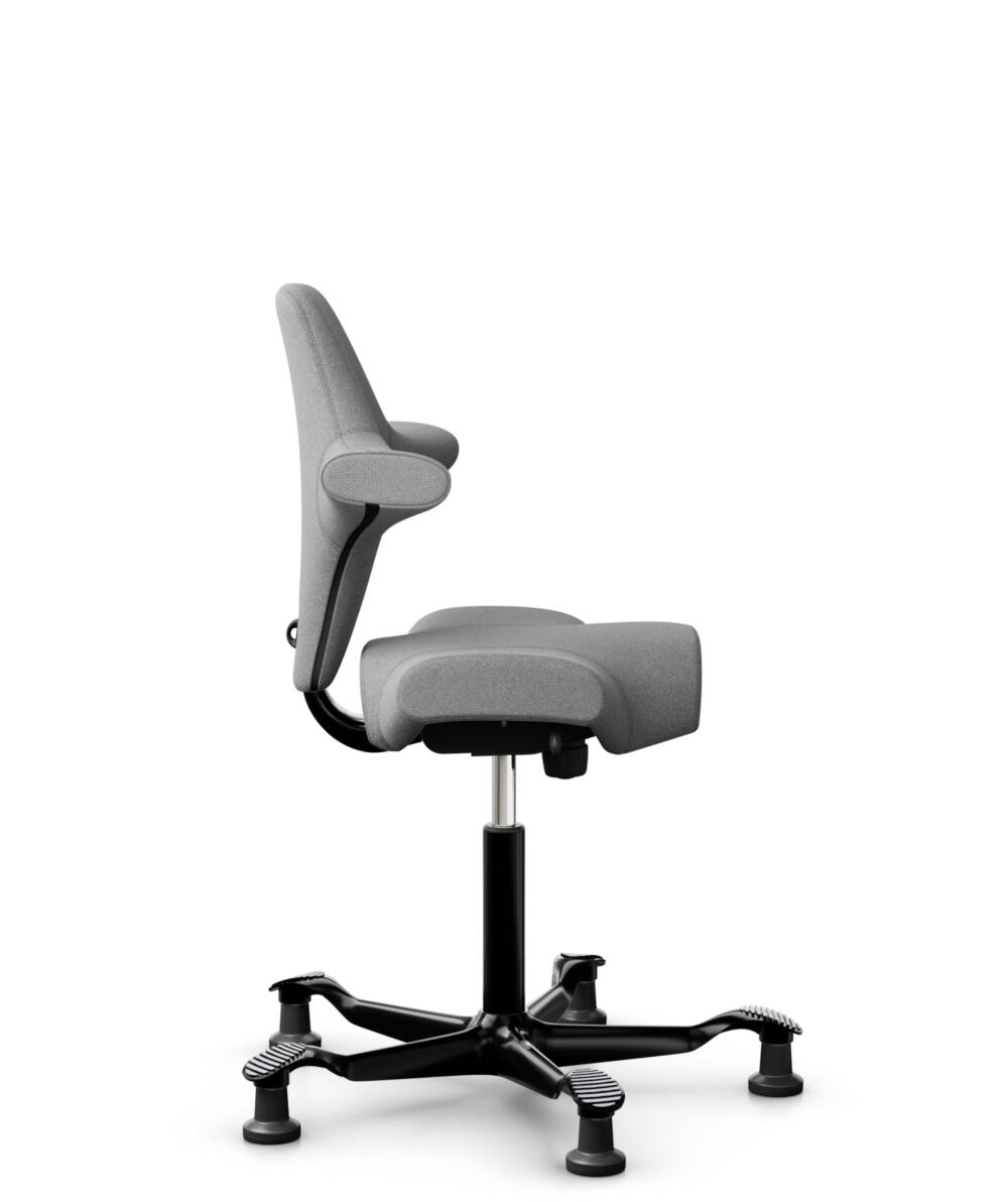 HÅG Capisco 8106 - Cura Loop (Gabriel) - Gerecycled Polyester - CLP60110 Light grey - Framekleur - Zwart - Gasveer - 150 mm (Zithoogte 40-55cm) - Vloercontact - Glijdoppen - Voetenring - Nee, geen voetenring - Voetster - Nee, voetster in framekleur - 2