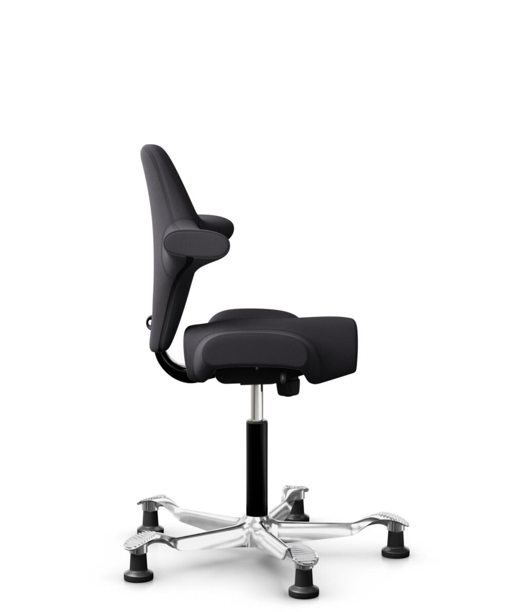 HÅG Capisco 8106 - Xtreme (Camira) - Gerecycled Polyester - EXR145 - Charcoal - Framekleur - Zwart - Gasveer - 265 mm (Zithoogte 53-79cm) - Vloercontact - Glijdoppen - Voetenring - Nee, geen voetenring - Voetster - Ja, voetster in gepolijst aluminium - 2